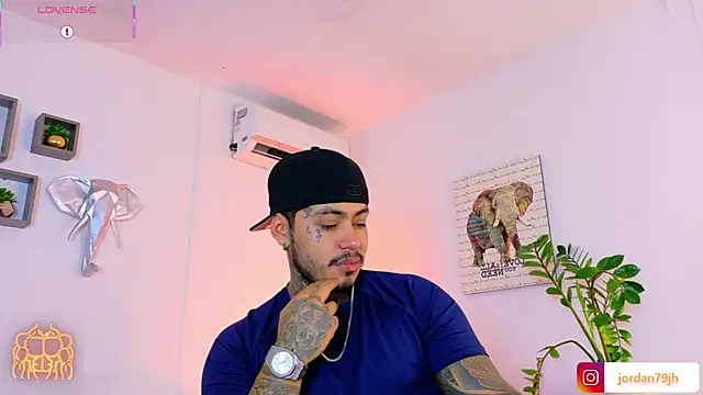 Snapshot of JordanSmiith_ chatting on 06/25/26, 08:13 JordanSmiith online show from 06/25/26, 08:13