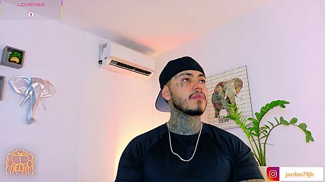 Snapshot of JordanSmiith_ chatting on 07/11/26, 10:00 JordanSmiith online show from 07/11/26, 10:00