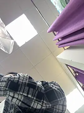 Snapshot of naughty_lucifer chatting on 09/24/25, 04:43 naughty lucifer online show from 09/24/25, 04:43