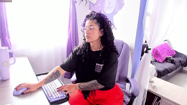 witchviolet online show from 11/15/25, 03:30