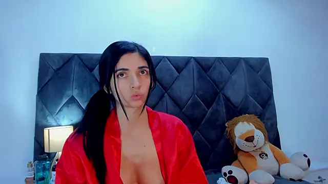 Snapshot of Linisprincehot69 chatting on 12/15/24, 01:11 Linisprincehot69 online show from 12/15/24, 01:11