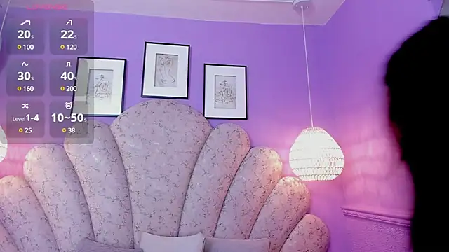 chloe watson  online show from 03/18/25, 07:53