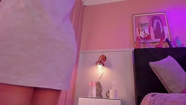 chloe watson  online show from 11/29/25, 08:12