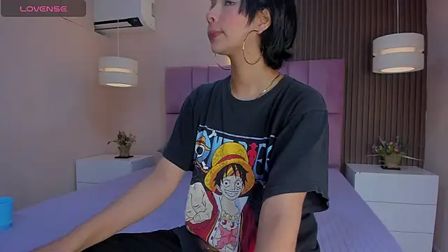 chloe watson  online show from 12/05/25, 01:31