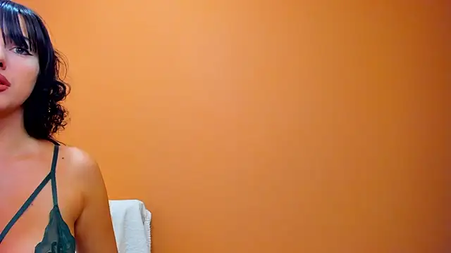 Snapshot of b3cky_ chatting on 09/22/25, 05:09 b3cky online show from 09/22/25, 05:09