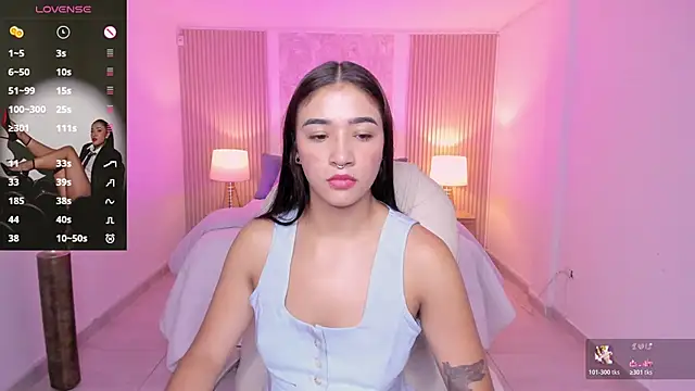 Snapshot of Antonella_Grayy chatting on 11/14/25, 10:58 Antonella Grayy online show from 11/14/25, 10:58