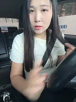 Snapshot of Fannywell chatting on 06/19/26, 05:34 Fannywell online show from 06/19/26, 05:34