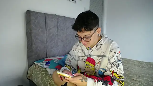 linda 33 online show from 02/16/26, 07:32