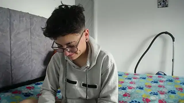 Snapshot of linda_33 chatting on 03/19/26, 03:16 linda 33 online show from 03/19/26, 03:16