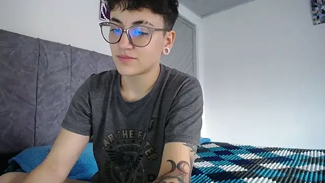 Snapshot of linda_33 chatting on 03/29/26, 08:20 linda 33 online show from 03/29/26, 08:20