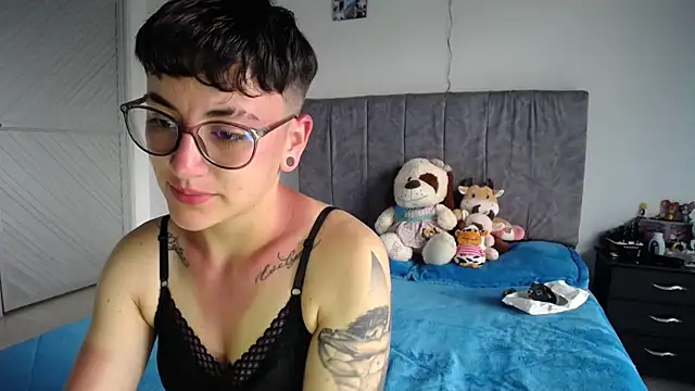 Snapshot of linda_33 chatting on 04/13/26, 03:39 linda 33 online show from 04/13/26, 03:39