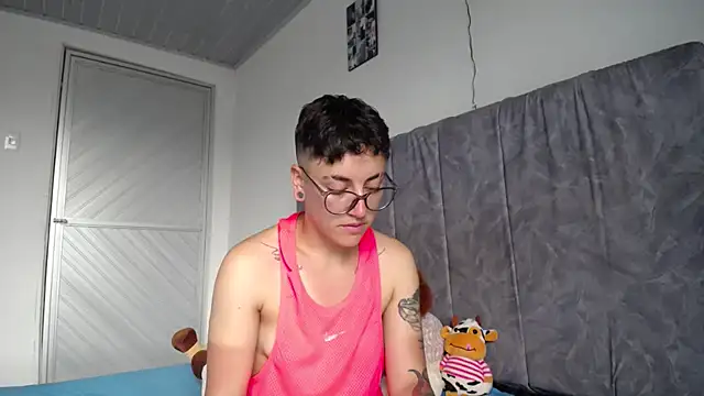 Snapshot of linda_33 chatting on 04/17/26, 07:39 linda 33 online show from 04/17/26, 07:39