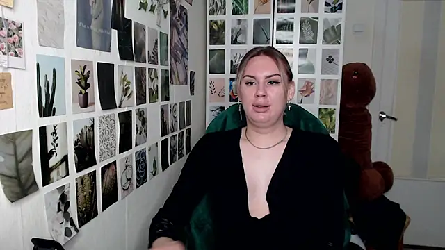 CapriScorpion online show from 09/19/25, 11:55