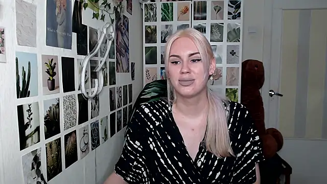 CapriScorpion online show from 11/06/25, 09:54