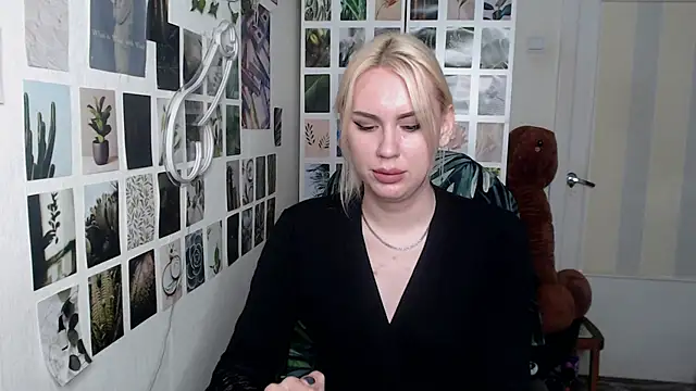 CapriScorpion online show from 11/26/25, 11:11