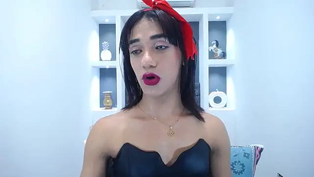 KatrinaQueen1 online show from 03/18/25, 12:14