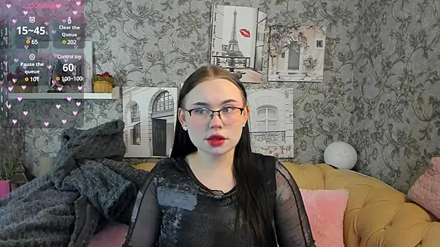 Snapshot of Tina_Walker chatting on 03/06/25, 01:14 Tina Walker online show from 03/06/25, 01:14