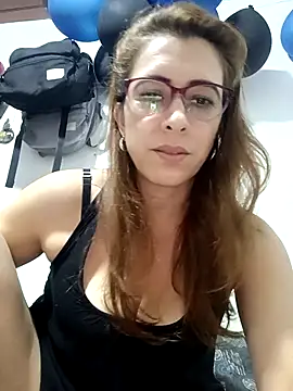 Snapshot of mademonsexy chatting on 09/21/25, 03:41 mademonsexy online show from 09/21/25, 03:41