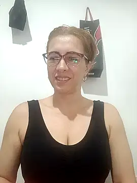 Snapshot of mademonsexy chatting on 10/18/25, 10:32 mademonsexy online show from 10/18/25, 10:32