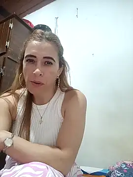 Snapshot of mademonsexy chatting on 11/23/25, 02:22 mademonsexy online show from 11/23/25, 02:22