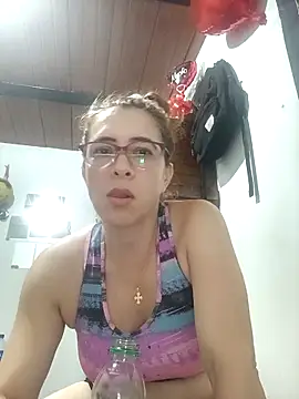 Snapshot of mademonsexy chatting on 12/04/25, 04:11 mademonsexy online show from 12/04/25, 04:11