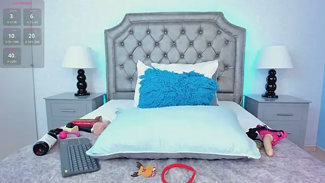 AdelaBrown online show from 12/12/24, 06:14