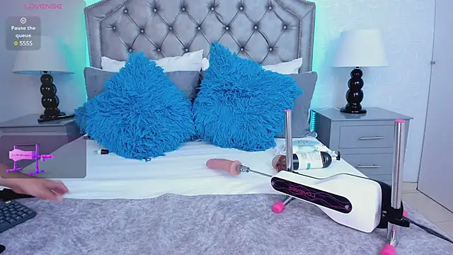 AdelaBrown online show from 12/20/24, 04:09