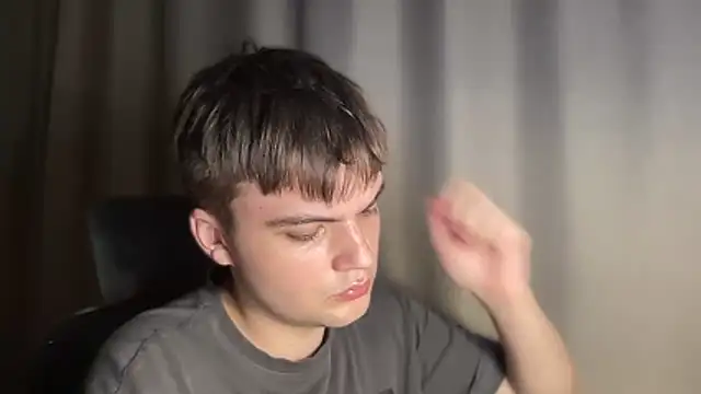 superfluboy  online show from 11/18/25, 05:06