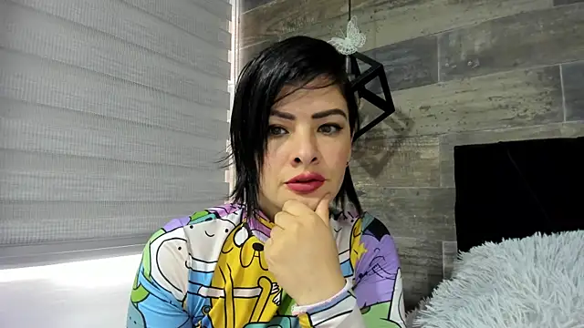 Snapshot of queen_fetish chatting on 12/19/24, 03:08 queen fetish online show from 12/19/24, 03:08