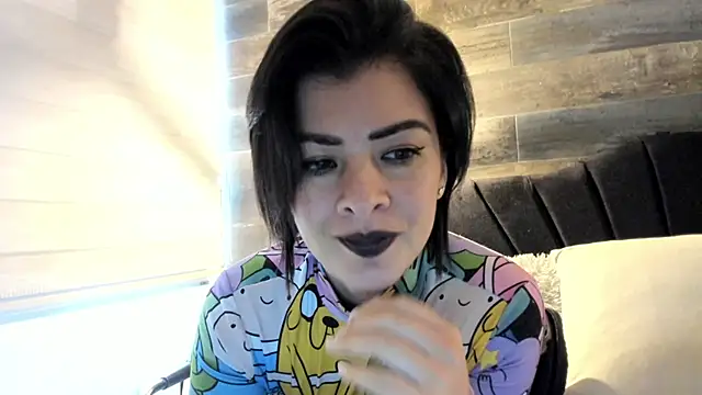 Snapshot of queen_fetish chatting on 12/19/24, 06:12 queen fetish online show from 12/19/24, 06:12