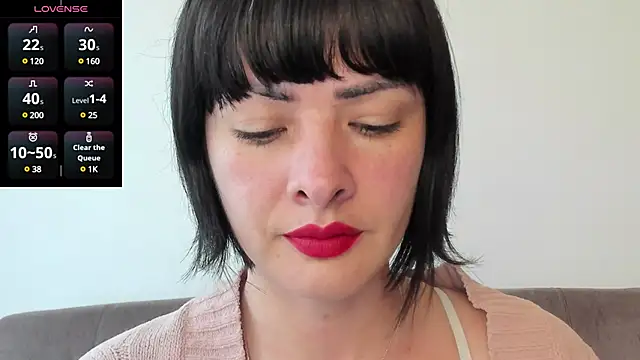 Snapshot of queen_fetish chatting on 02/13/25, 09:38 queen fetish online show from 02/13/25, 09:38