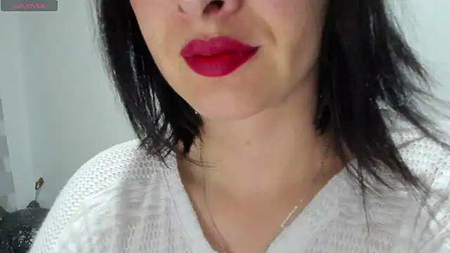 Snapshot of queen_fetish chatting on 10/20/25, 10:27 queen fetish online show from 10/20/25, 10:27