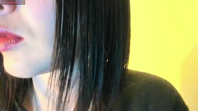 Snapshot of queen_fetish chatting on 10/29/25, 10:28 queen fetish online show from 10/29/25, 10:28