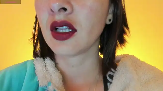 Snapshot of queen_fetish chatting on 11/22/25, 10:36 queen fetish online show from 11/22/25, 10:36