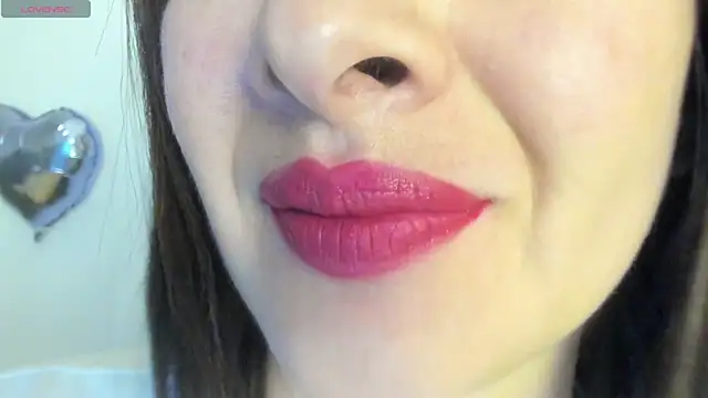 Snapshot of queen_fetish chatting on 06/10/26, 10:14 queen fetish online show from 06/10/26, 10:14