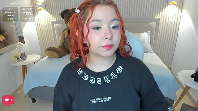 Atenea cuteee online show from 03/05/26, 02:07