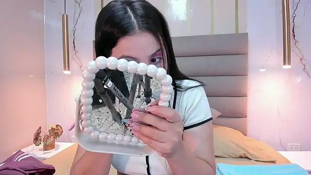 AnneDixie online show from 10/18/25, 03:09