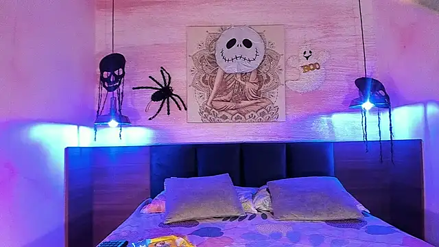 AnneDixie online show from 10/26/25, 03:12