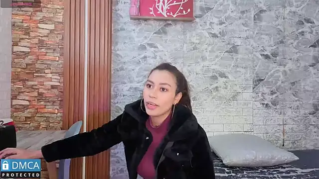 CarolRodriguez  online show from 10/18/25, 06:52