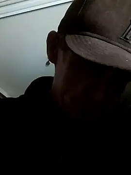 Snapshot of ironwood420 chatting on 01/06/25, 12:02 ironwood420 online show from 01/06/25, 12:02