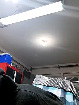 Snapshot of ironwood420 chatting on 01/21/25, 01:43 ironwood420 online show from 01/21/25, 01:43