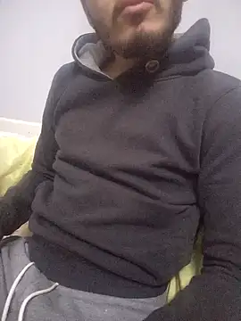 Snapshot of Arabian-B chatting on 12/12/24, 01:06 Arabian-B online show from 12/12/24, 01:06