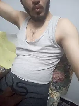 Snapshot of Arabian-B chatting on 12/25/24, 05:48 Arabian-B online show from 12/25/24, 05:48