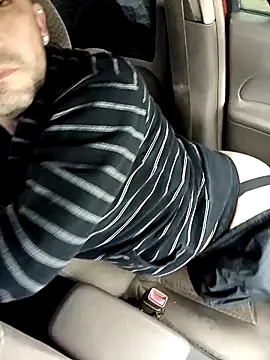 Snapshot of prettyboi6992 chatting on 03/19/25, 11:36 prettyboi6992 online show from 03/19/25, 11:36