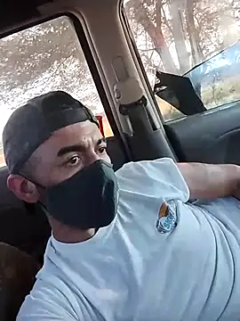 Snapshot of prettyboi6992 chatting on 10/04/25, 08:40 prettyboi6992 online show from 10/04/25, 08:40