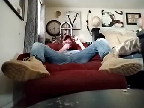 Snapshot of prettyboi6992 chatting on 11/19/25, 09:37 prettyboi6992 online show from 11/19/25, 09:37