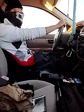 Snapshot of prettyboi6992 chatting on 12/01/25, 02:11 prettyboi6992 online show from 12/01/25, 02:11