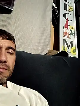 Snapshot of prettyboi6992 chatting on 04/07/26, 07:53 prettyboi6992 online show from 04/07/26, 07:53