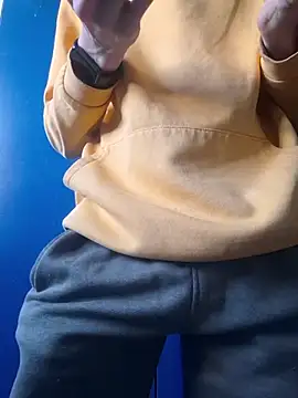 Snapshot of FreezingTie850 chatting on 03/15/26, 04:57 FreezingTie850 online show from 03/15/26, 04:57