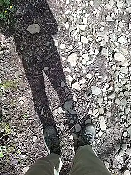 Snapshot of FreezingTie850 chatting on 04/18/26, 10:19 FreezingTie850 online show from 04/18/26, 10:19